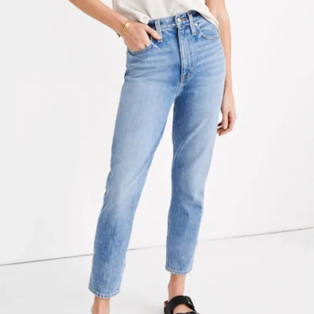 Madewell The Momjean in Melva Wash Jeans